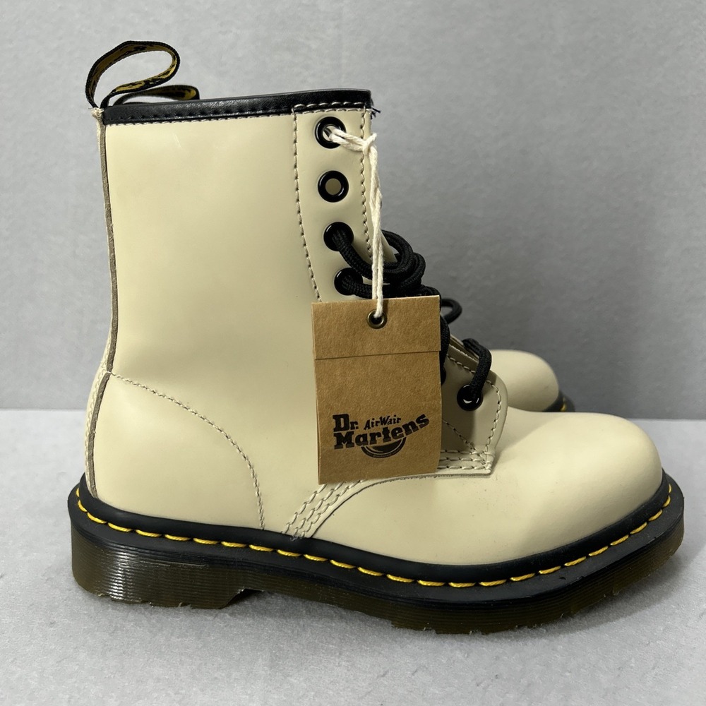 Dr. Martens Lace Up Combat Doc Boots Cream Smooth Leather 30552 Women Size 5